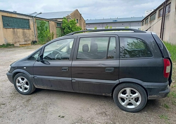 Opel Zafira cena 2700 przebieg: 272000, rok produkcji 2002 z Sierpc małe 56